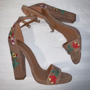 Nude/flower heels